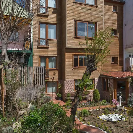 Garden Hotel